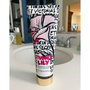 New Victoria’s Secret Studded Lily body lotion.
